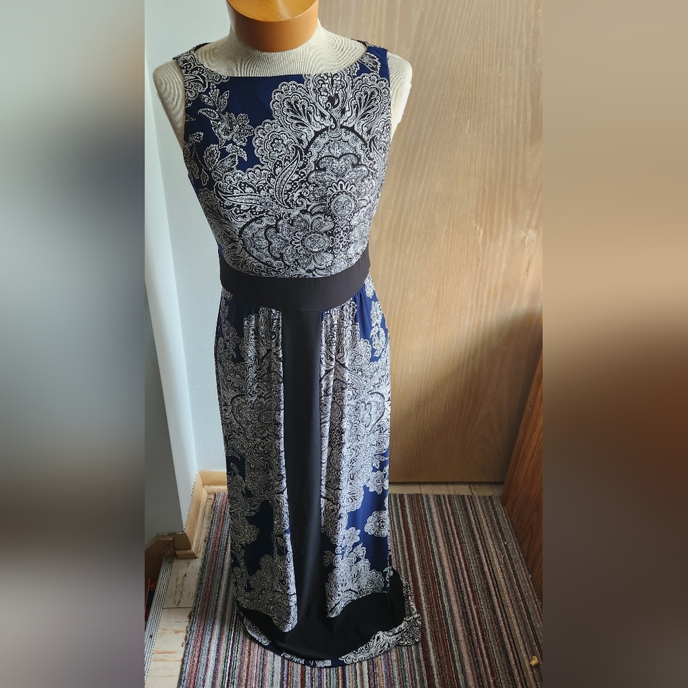 Chaps Black and Navy Blue Paisley Maxi Dress Size Small